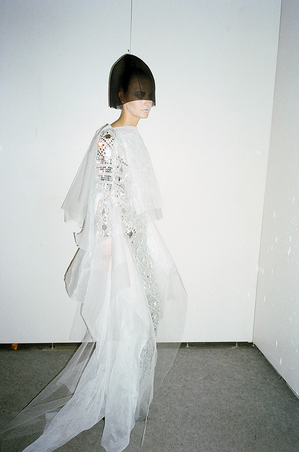 Backstage. Показ Thom Browne на Aurora Fashion Week