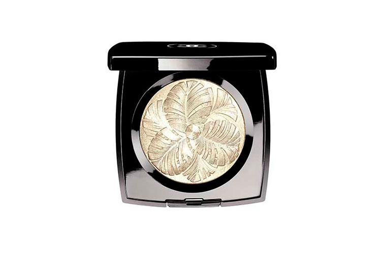 Chanel Camelia de Plumes Poudre Illuminatrice Highlighting Powder